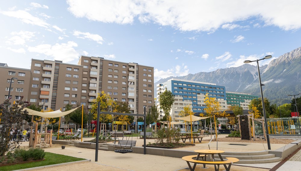 Der DDr.-Alois-Lugger-Platz im Olympischen Dorf wurde gemeinsam mit der Bevölkerung umgestaltet.