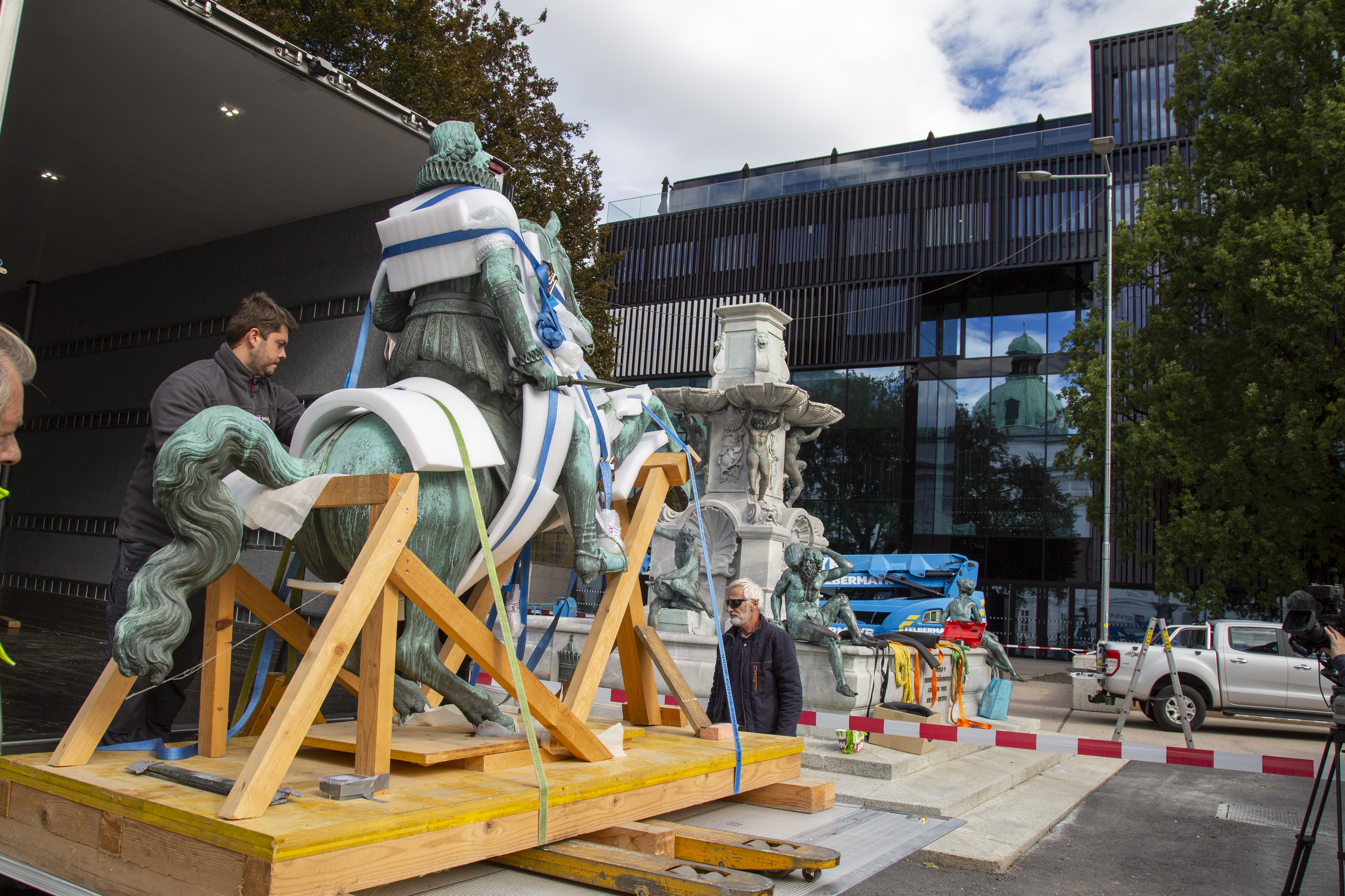 Bestens gesichert überstand Leopold die Reise von Wien in seine Heimatstadt Innsbruck unbeschadet.