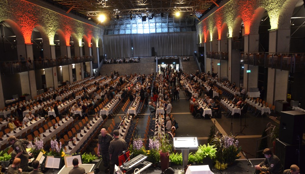 Die schön geschmückte Dogana im Congress Innsbruck für die Jubilarinnen des Jahrganges 1944.