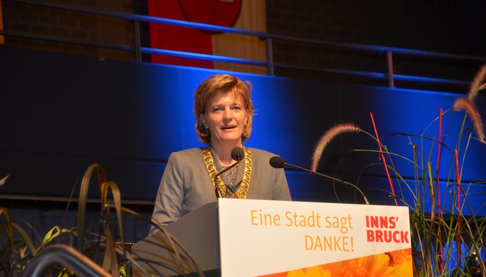 Bürgermeisterin Mag.a Christine Oppitz-Plörer begrüßte alle anwesenden Geburtstagskinder mit Ihren Begleitungen.