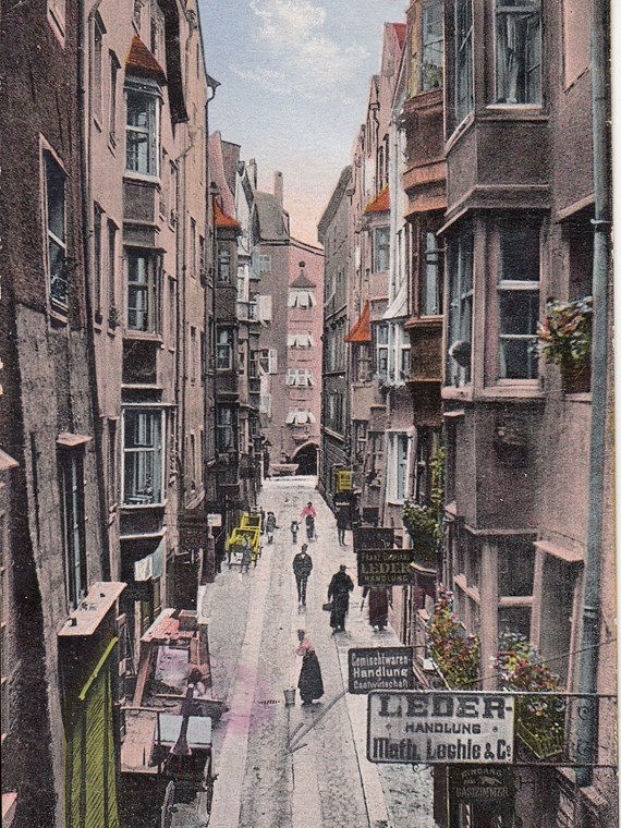 Die Lederhandlung Matthias Lechle & Comp. befand sich bis in den Anfängen der 19020er Jahre in der Stiftgasse 6, dann übersiedelte das Geschäft an den Burggraben 29. Foto, undatiert.