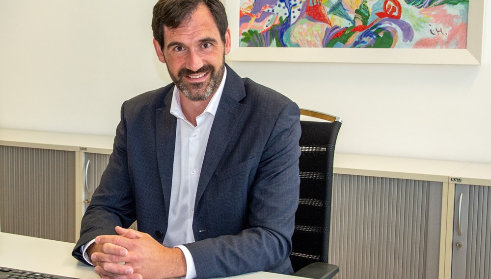 Finanzdirektor Johannes Müller hat sich bereits einen ersten Überblick im Innsbrucker Rathaus verschafft.