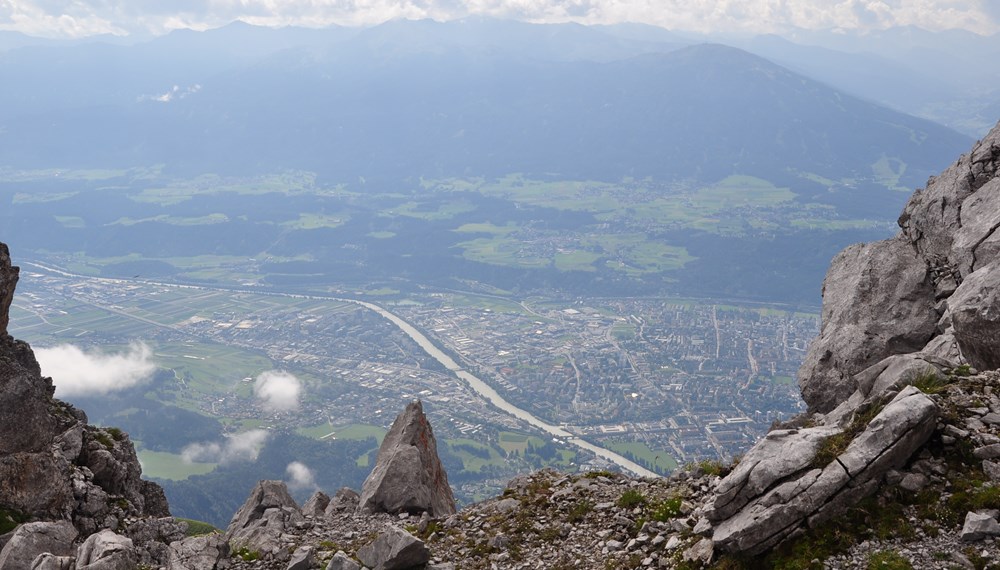 In der Stadt oder auf dem Berg – Innsbruck ist im alpinen wie auch urbanen Bereich durch eine hohe Lebensqualität geprägt.