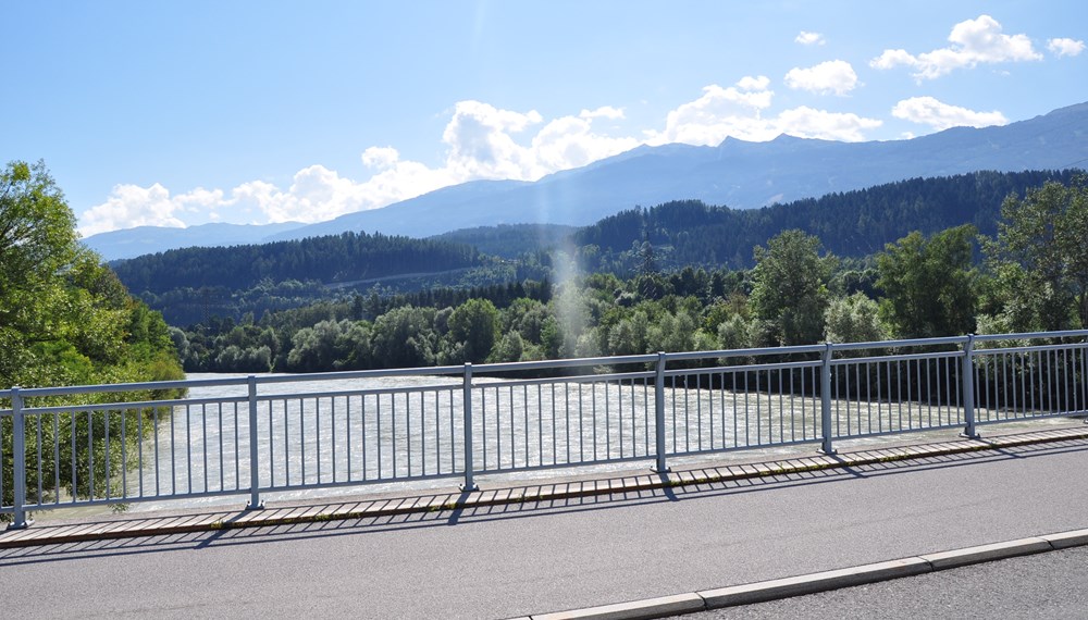 Die New Orleans Brücke verbindet die Rossau mit dem Olympischen Dorf.