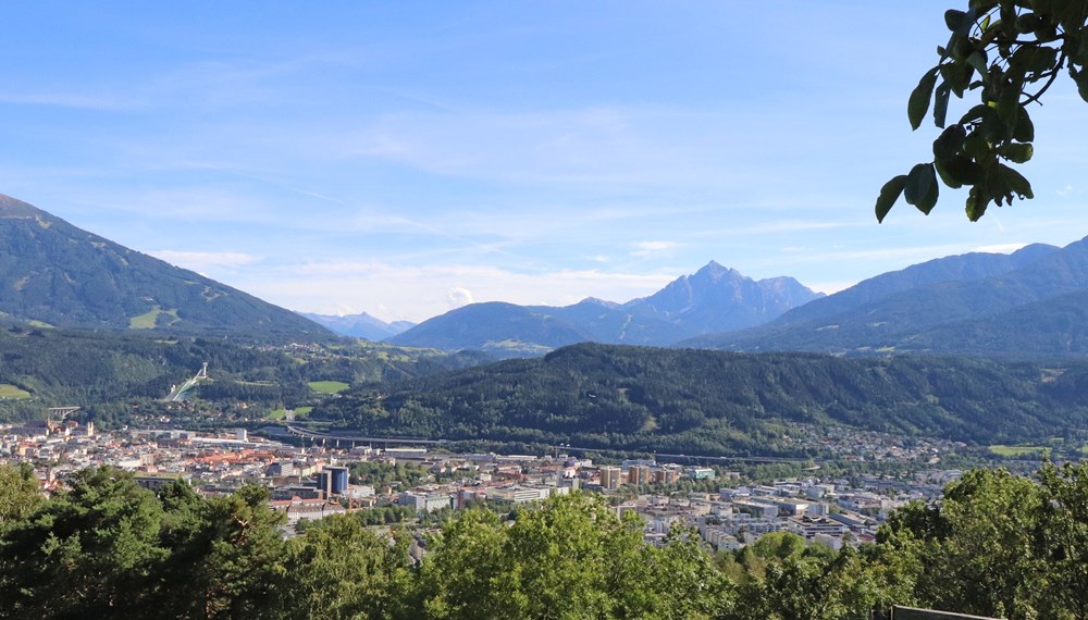 Aus aktuellem Anlass werden InnsbruckerInnen gebeten, verstärkt auf Abstands- und Hygienemaßnahmen zu achten.