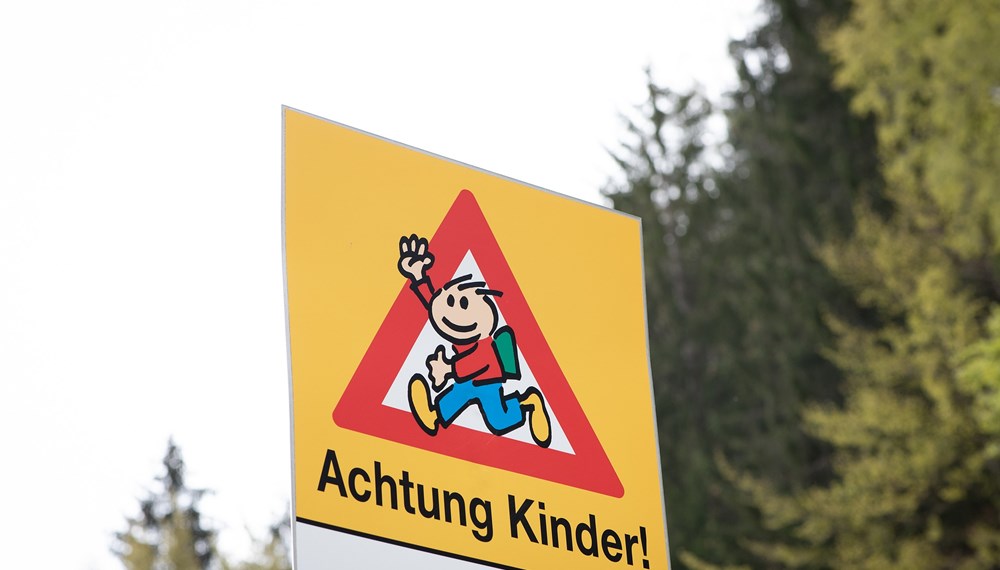 Mit verstärkten Geschwindigkeitskontrollen soll die Verkehrssicherheit besonders für Kinder wesentlich verbessert werden.
