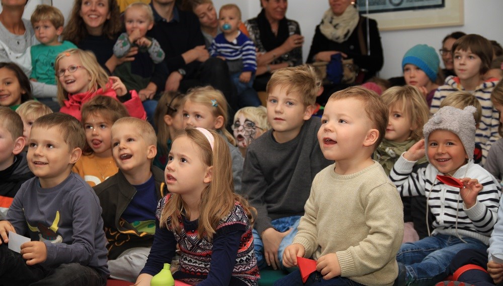 Am 10. Familientag konnten sich die Innsbrucker Stadtmuseen in ihren beiden Häusern über mehr als 2.500 große und kleine BesucherInnen freuen.