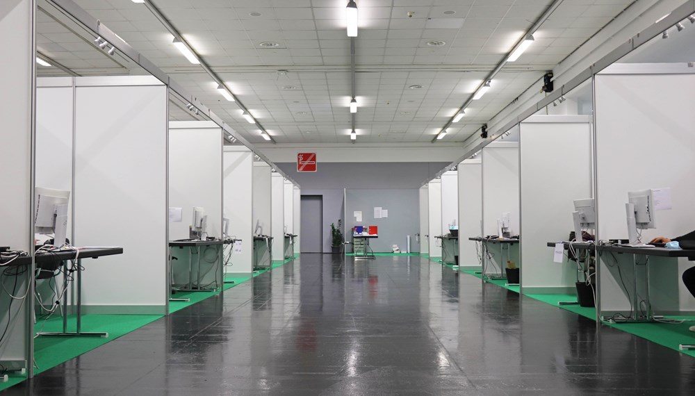 Das Corona Center Innsbruck befindet sich in der Messehalle.