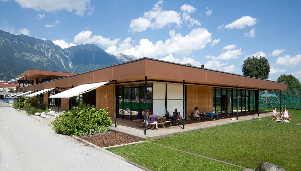 Die Stadt Innsbruck setzt beim Bau von Bildungsstätten auf Architektur, die den Raum als dritten Pädagogen wahrnimmt.