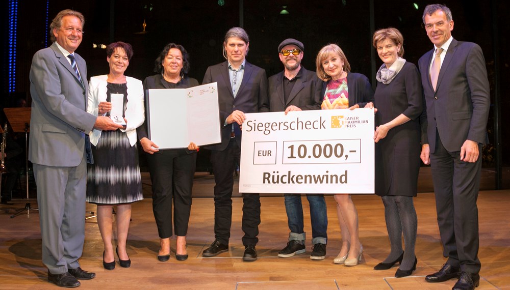 Der mit 10.000 Euro dotierte Kaiser-Maximilian-Preis ging 2019 an das Projekt Rückenwind.