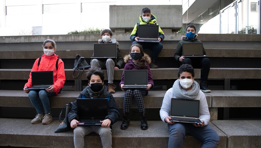 Vor Kurzem wurden die ersten Laptops an SchülerInnen der Volksschule Leitgeb I übergeben.