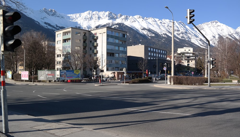 Aufgrund von Leitungsarbeiten der TIGAS und IKB kommt es in den kommenden Wochen an mehreren Stellen entlang des Südrings zu Verkehrseinschränkungen.