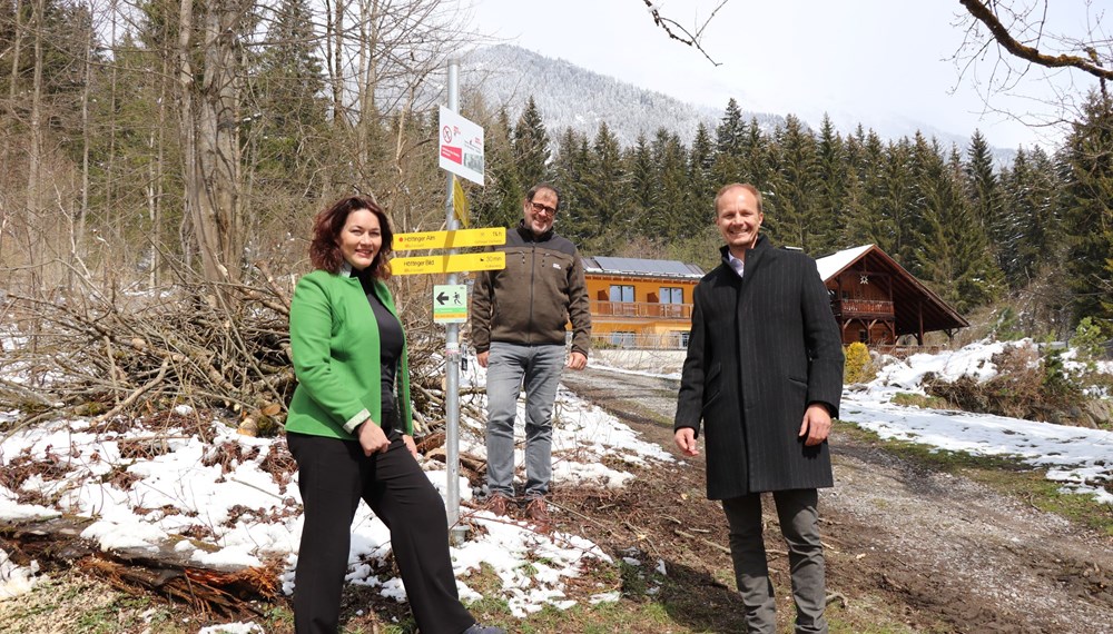 Präsentieren das neue Ranger-Konzept: Landeshauptmann-Stellvertreterin Ingrid Felipe, Andreas Wildauer (Amt für Wald und Natur) und Vizebürgermeister Johannes Anzengruber.