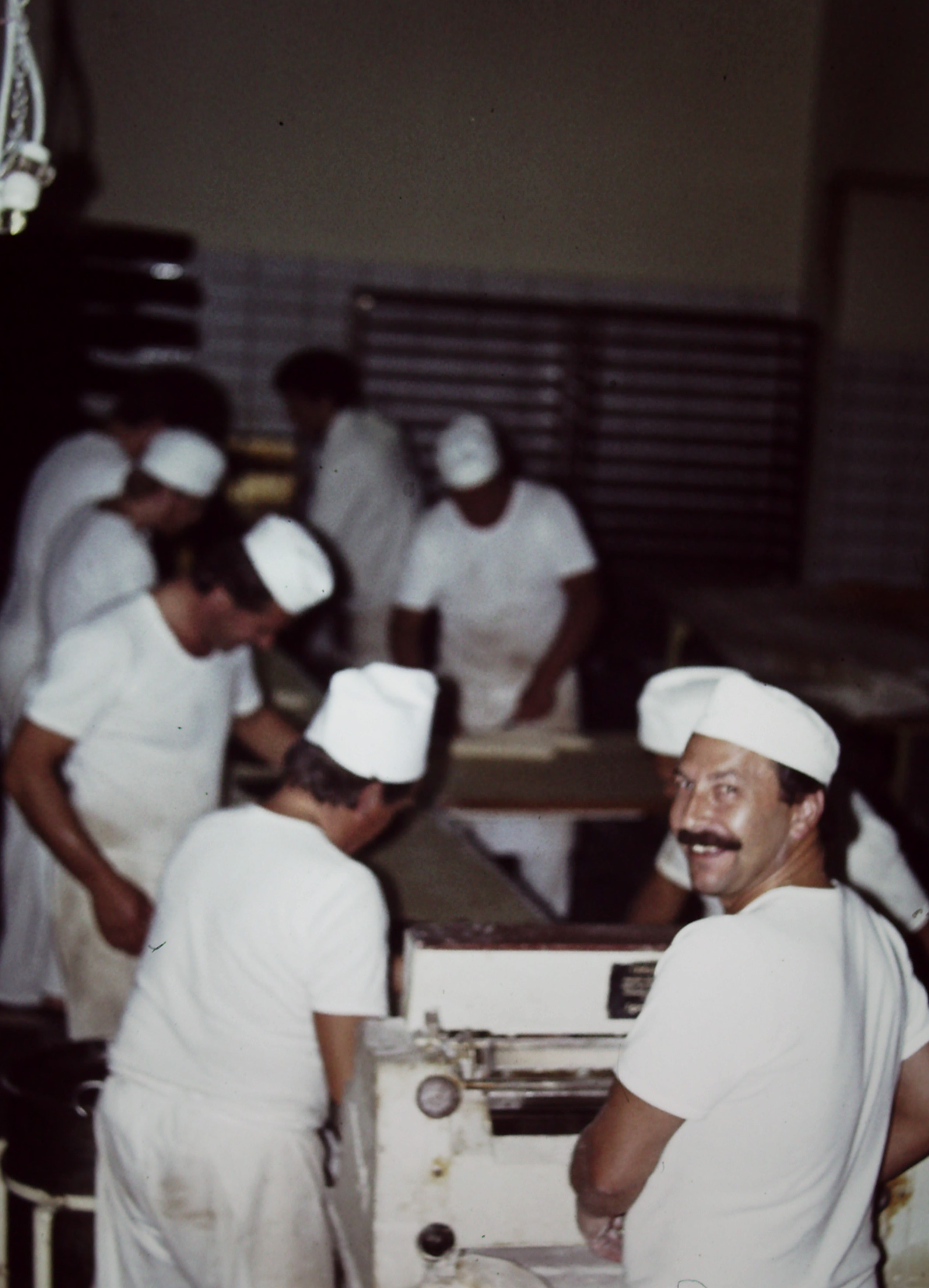 Viele Hände bereiten ein schnelles Ende – bei der Zeilenproduktion.