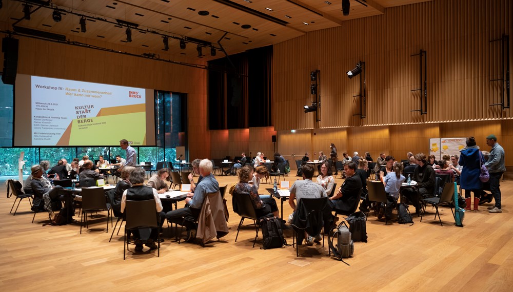 Die Gesprächsrunden zur „Kulturstrategie 2030“ konnten im Herbst in Präsenz durchgeführt werden und boten Raum für gute Gespräche.