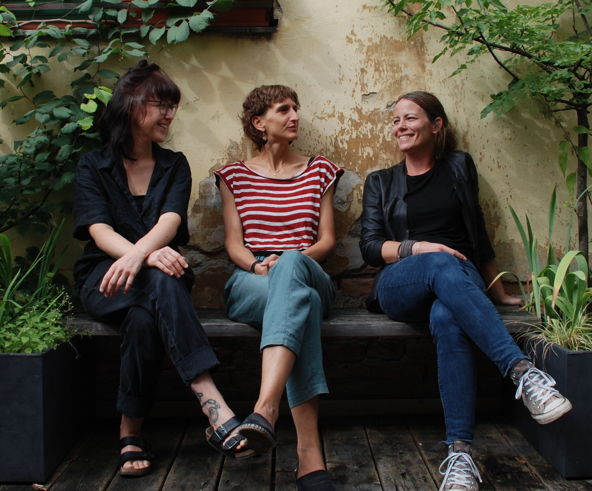 Das "UND-Heft" bietet der heimischen Kulturszene Raum für Kreativität und Austausch - hier aus der Redaktion Julia Scherzer, Christina Mölk und Stefanie Blasy.