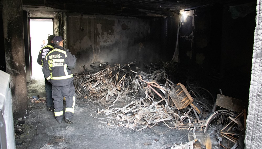 Vom Fahrrad- und Müllraum im Erdgeschoss des Hauses ging das Feuer aus.