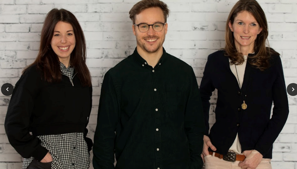 Die GeschäftsführerInnen von Sindbad Innsbruck, Isabell De Luca, Thomas Kigle und Katharina Klingler (v. l.), unterstützen Jugendliche mit erschwerten Voraussetzungen.