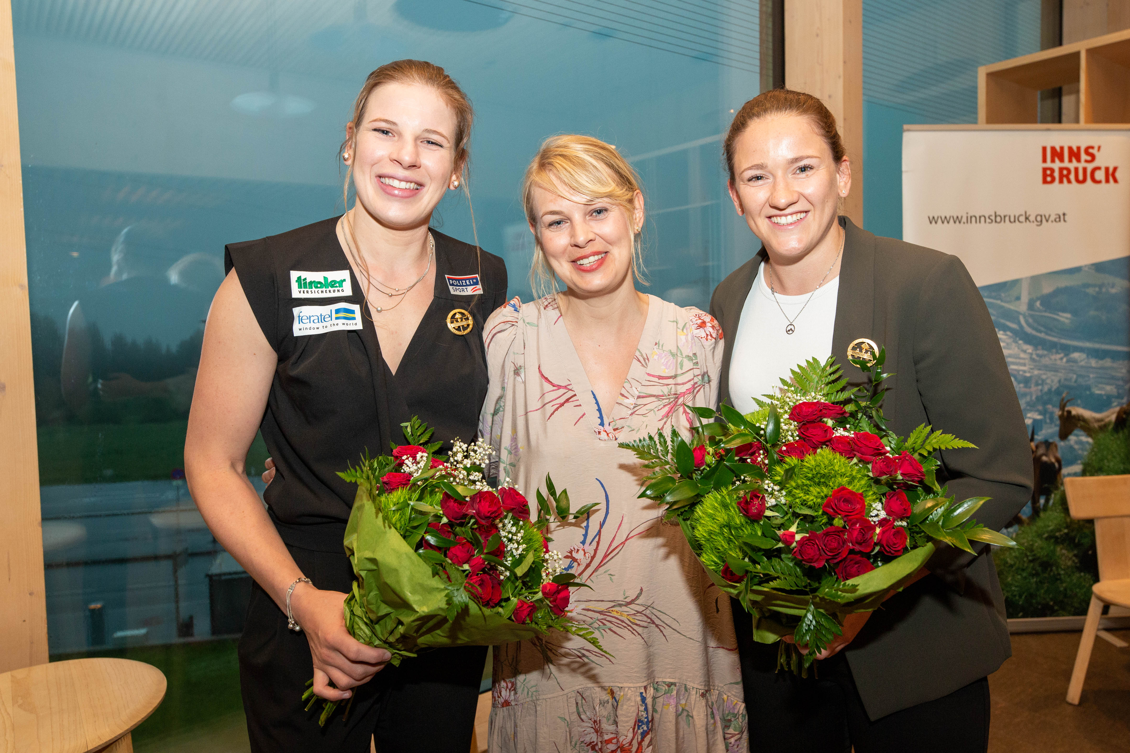 Bernadette Graf, Stadträtin Elisabeth Mayr, Kathrin Unterwurzacher.
