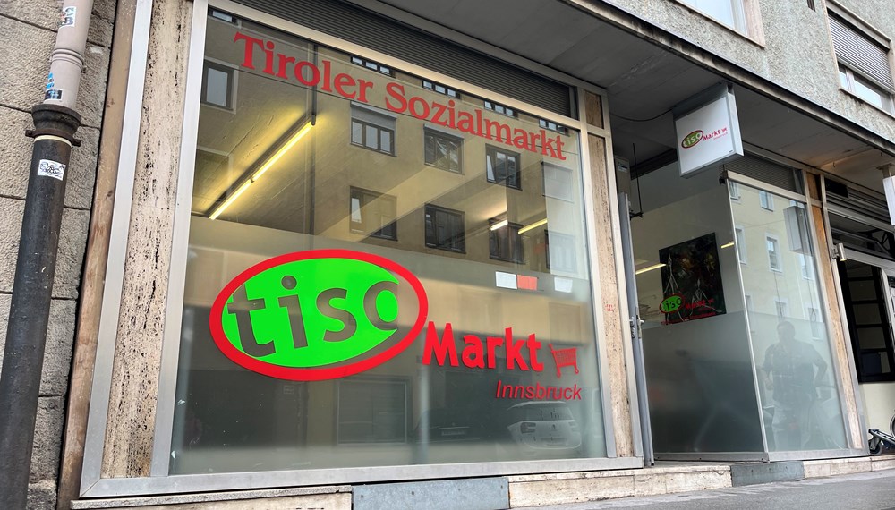 Im Tiroler Sozialmarkt „TISO“ in der Adamgasse 13-15 können Berechtigte günstig einkaufen.