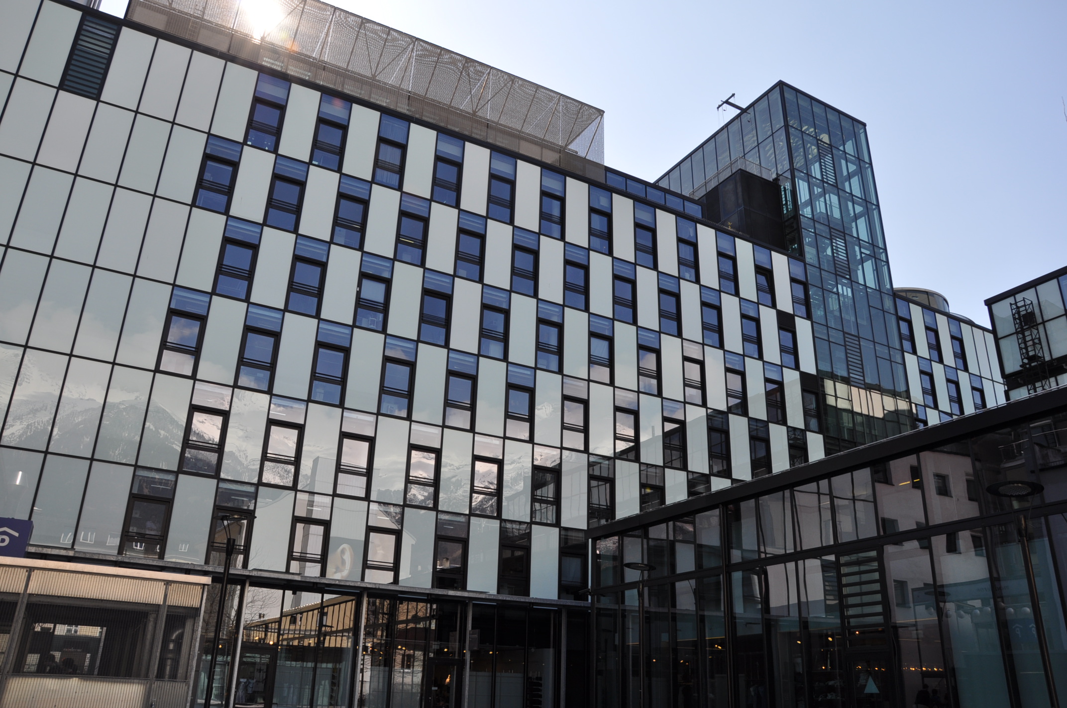 Service der Stadt Innsbruck: An vier Terminen im September und Oktober ist das Meldeamt auch in den Abendstunden geöffnet.