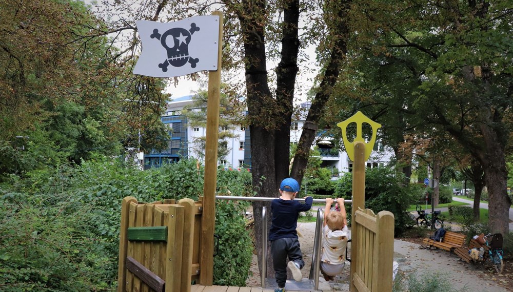 Der neue Piratenspielplatz im Rapoldipark lässt Kinderaugen leuchten.