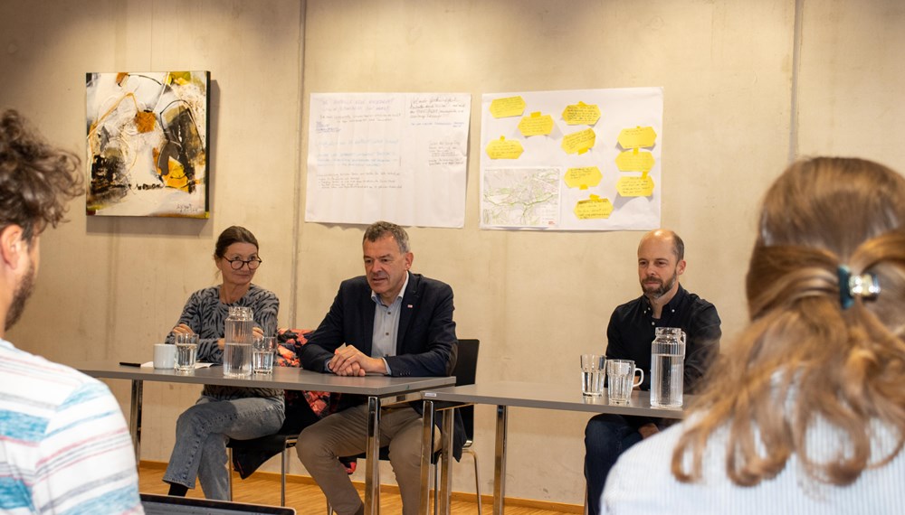 Bürgermeister Georg Willi, Stadträtin Uschi Schwarzl und ISD-Bereichsleiter Paul Klumpner informierten über die Rückmeldungen zu Tempo 30 seitens der Bevölkerung.