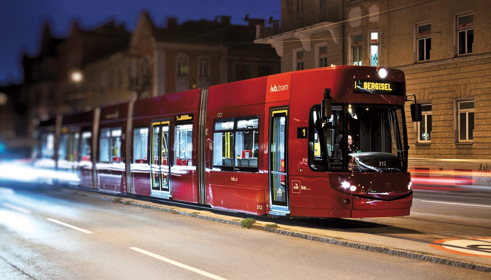 Die Umstellung auf emissionsfreie Antriebe stellen die IVB und die Stadt Innsbruck vor große Herausforderungen.