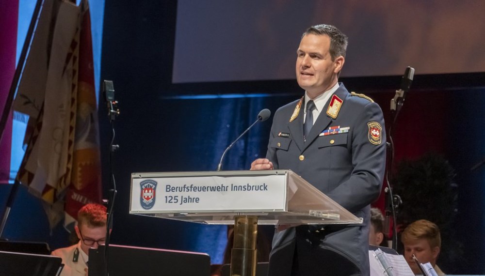Branddirektor Helmut Hager legt Wert auf eine zukunftsfähige Feuerwehr.
