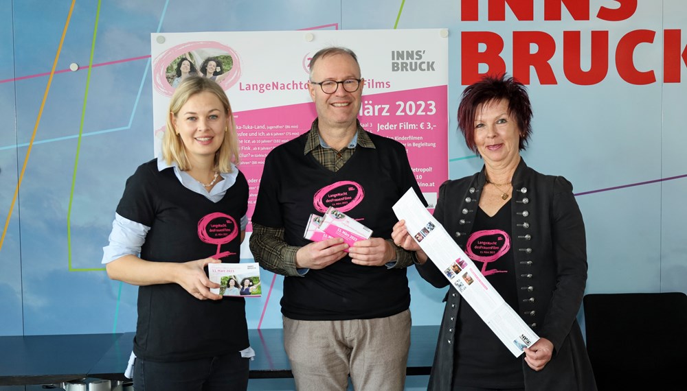 Am 11. März rücken zehn ausgewählte Filme starke und mutige Frauen in den Fokus: Stadträtin Elisabeth Mayr präsentierte gemeinsam mit Uschi Klee (Referat Frauen und Generationen) und Christian Hofer (Metropol Kino) das Programm der “LangenNachtdesFrauenfilms 2023”.