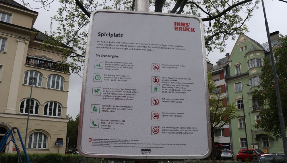 Die Spielplatzordnung der Stadt Innsbruck gründet auf dem geltenden Tiroler Landes-Polizeigesetz.