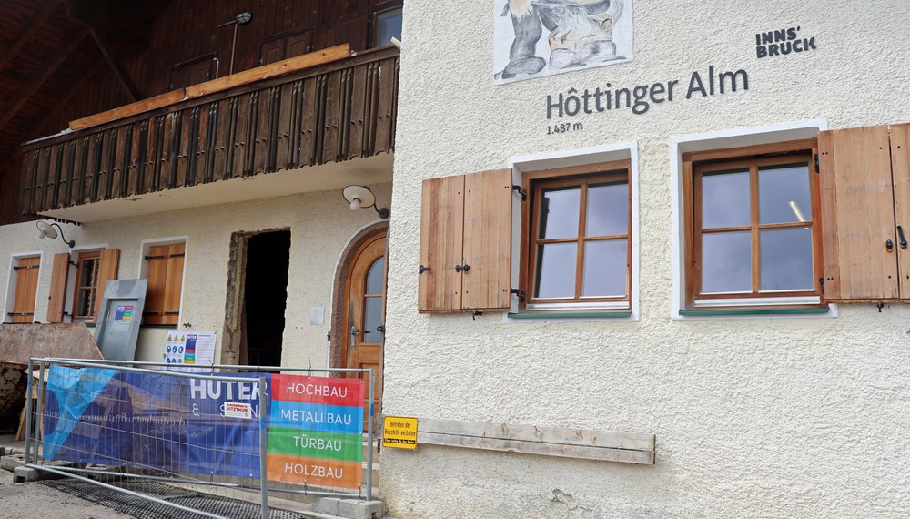 Bis zum Abschluss der Bauarbeiten im Sommer steht ein eingeschränktes Angebot an Speisen und Getränken zur Verfügung.