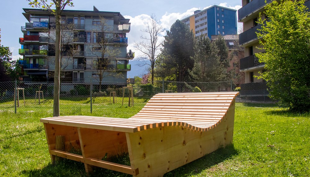 Die neuen Liegen in der Reichenau laden zur Rast im Grünen ein.