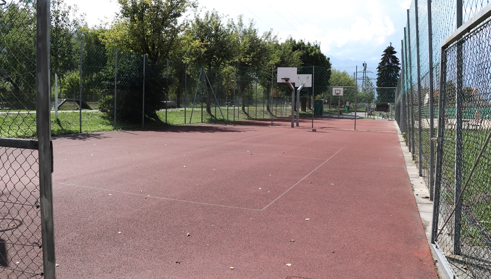 Heuer ist eine Modernisierung der beiden Basketballplätze beim Pulverturm Areal geplant. Zusätzlich wird im östlichen Bereich der Hans-Flöckinger-Promenade eine Calisthenics-Anlage errichtet.