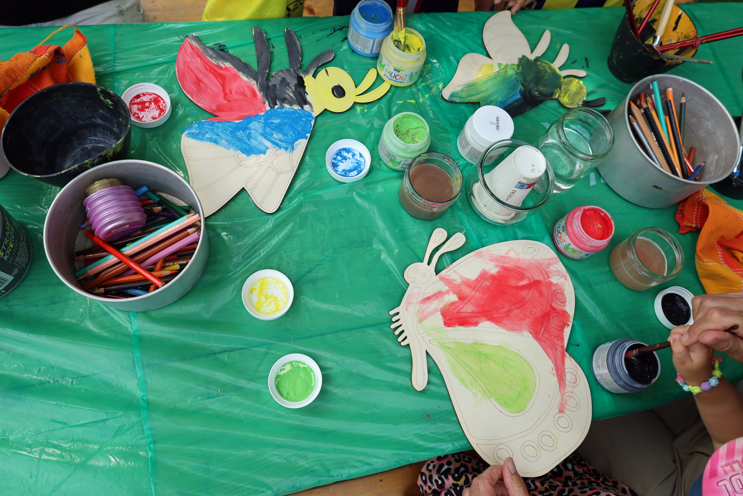 Beste Unterhaltung für Jung und Alt bot das Eröffnungsfest, ob beim Malen...