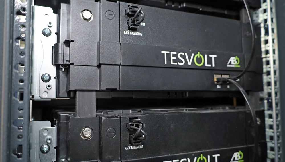 50KW Batteriespeicher bieten volle Power für den Almbetrieb.