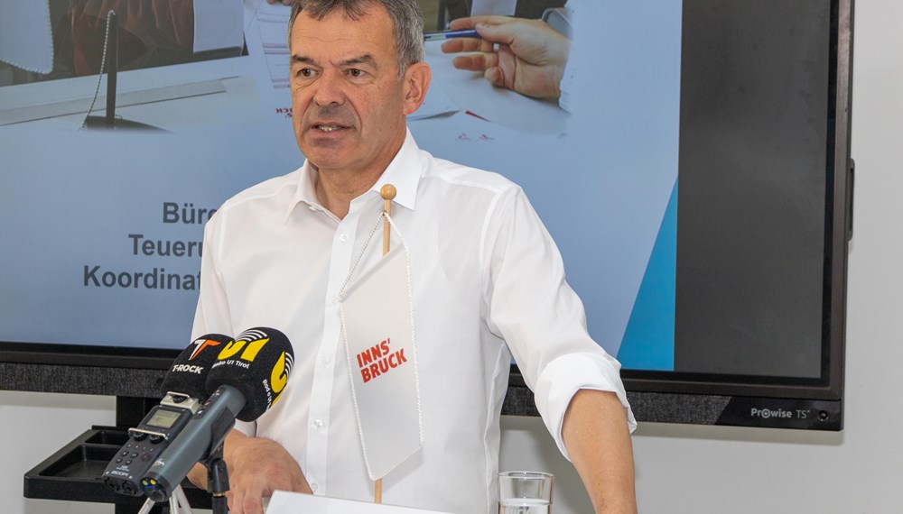 Bürgermeister Willi betont die gute Vernetzung der Beratungsstelle mit anderen Organisationen.