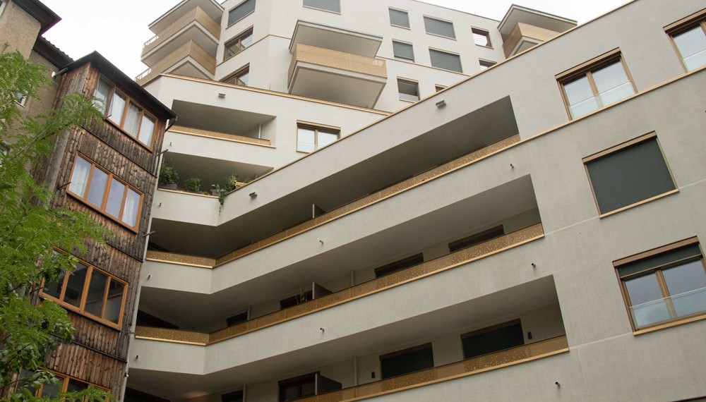 Der zweiteilige Neubau in Pradl bietet Platz für zwölf städtische Wohnungen.