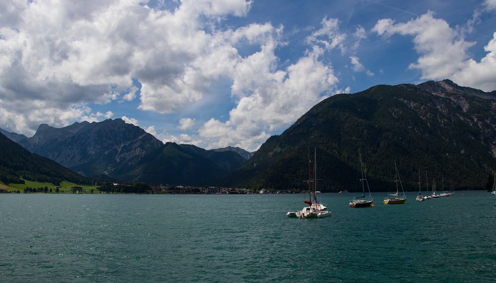Der Achensee als größter See Tirols ist ein beliebtes Ausflugsziel bei Einheimischen und Gästen gleichermaßen.