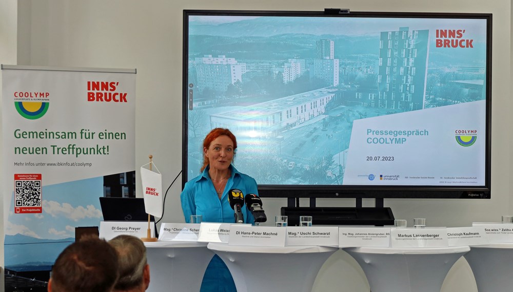 Projektleiterin Christine Schermer (Klimaneutrale Stadt) stellt das Gesamtprojekt COOLYMP vor.