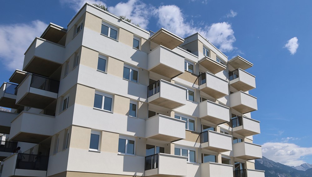Der Neubau bietet Platz für 27 Wohnungen und eine Kinderkrippe.