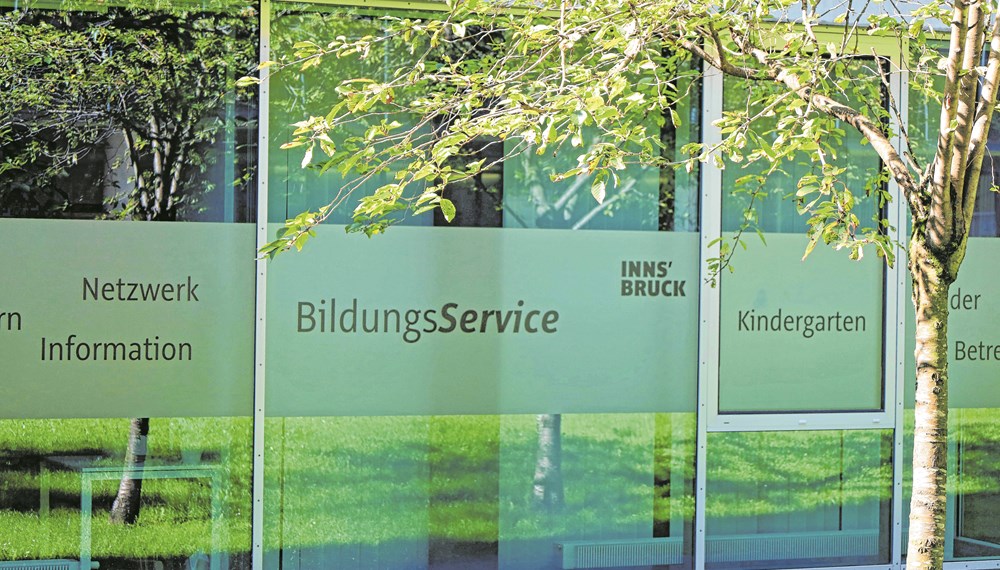 Die Bildungsservicestelle liegt etwas versteckt in der Ing.-Etzel-Straße 7 im BFI Tirol. Hier stehen Kundenservice und Beratung an erster Stelle.