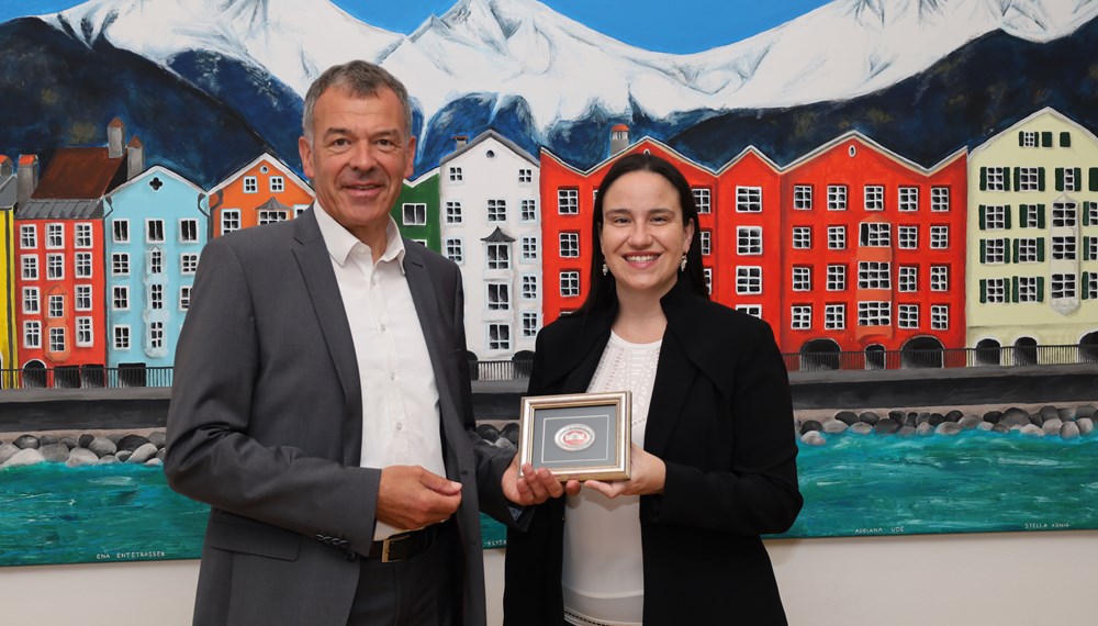 „Es freut mich sehr, meine Amtskollegin Benjamina Karić im Namen der Stadt Innsbruck herzlich willkommen zu heißen“, betont Bürgermeister Georg Willi.