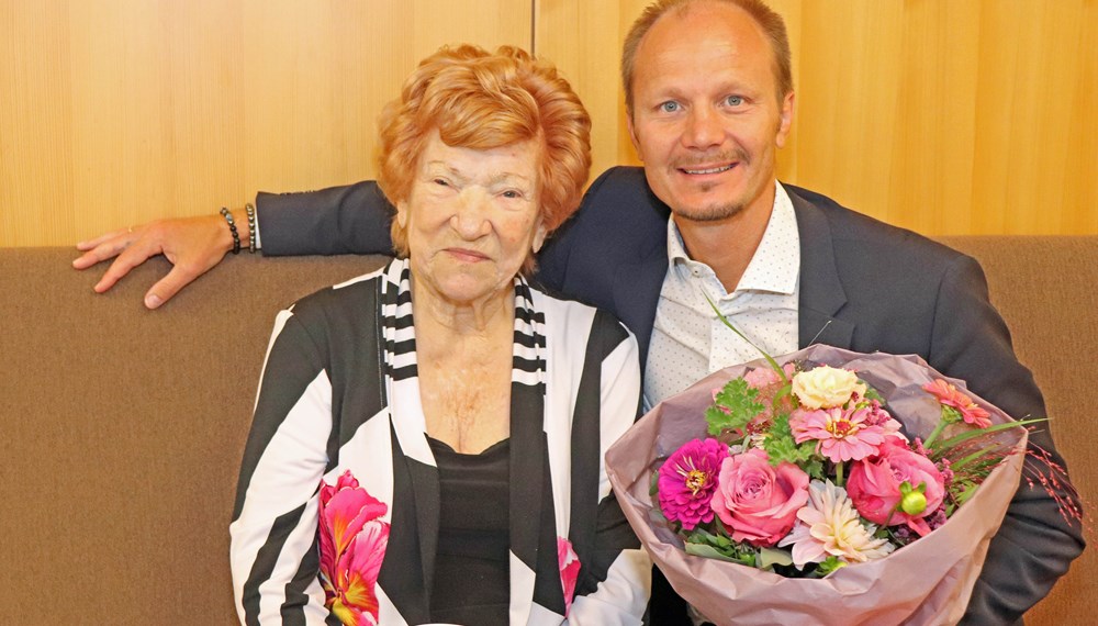 Frühstück bei Krulis: Vizebürgermeister Johannes Anzengruber gratulierte Sonja Krulis im Wohnheim Tivoli zum 100. Geburtstag.