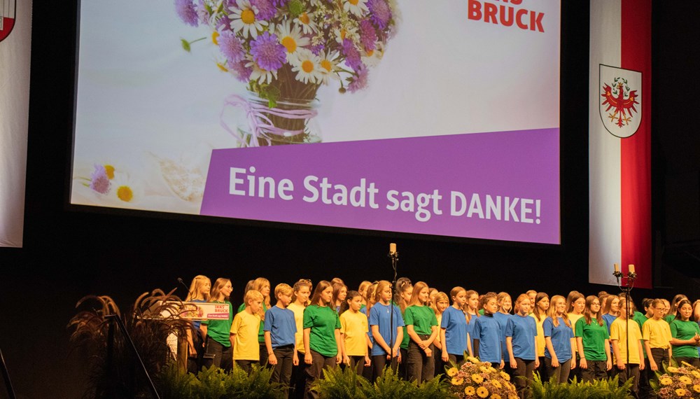 Der Kinderchor der Musikmittelschule O-Dorf untermalte die Feier gesanglich.