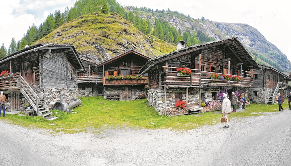 Ein besonderer Tagesausflug führte die rüstigen InnsbruckerInnen nach Osttirol, ins bekannte Innergschlöß.