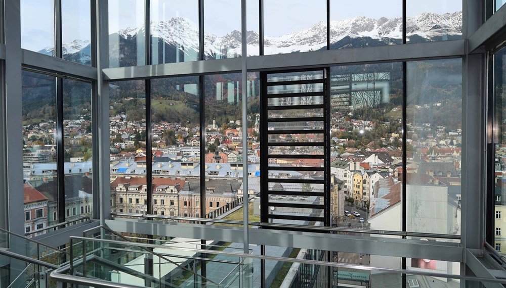 Im Rathaus der Stadt Innsbruck, im Foyer des Plenarsaals (6. Stock), liegen ab 11. März insgesamt 14 Volksbegehren zur Unterschrift auf.