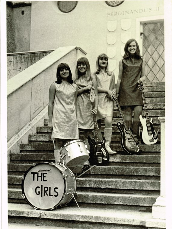 Die Formation "The Girls" war in den 1960ern die erste All-Girl-Band Westösterreichs.