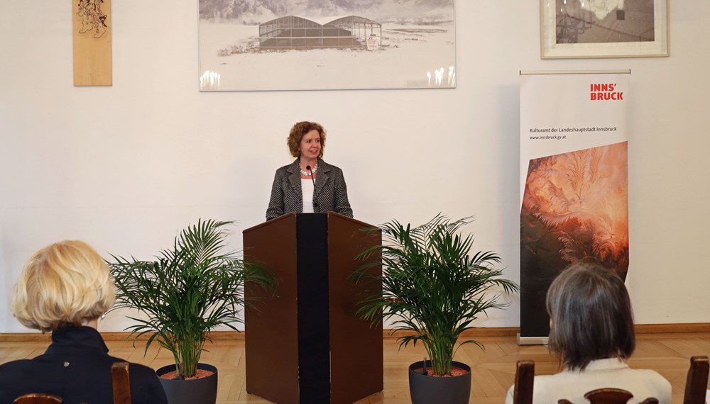Magistratsdirektorin Gabriele Herlitschka hielt bei der Verleihung des Arthur-Haidl-Preises am 6. Dezember die offizielle Laudatio auf den 20er.
