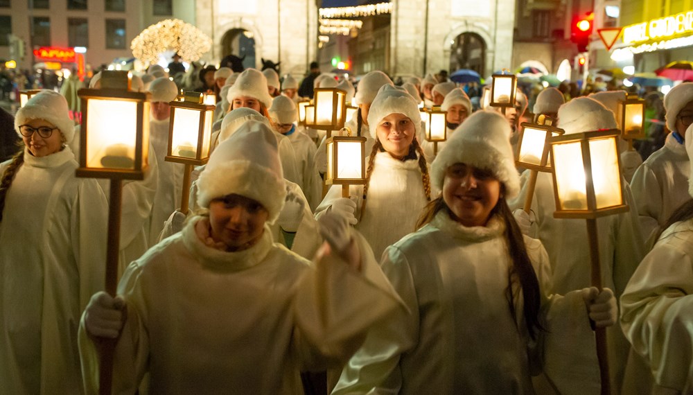 Am Sonntag, 17. Dezember, zieht das Christkind, begleitet von Hirten, Engeln und Schafen wieder in die Innsbrucker Innenstadt ein.